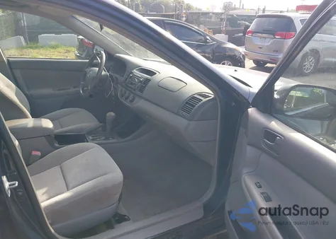 2004 Toyota Camry Le/Xle/Se from USA, damaged, VIN 4T1BE32KX4U281566